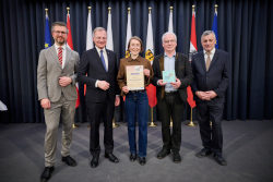 MS Neuhofen wieder als OÖ Meistersingerschule ausgezeichnet